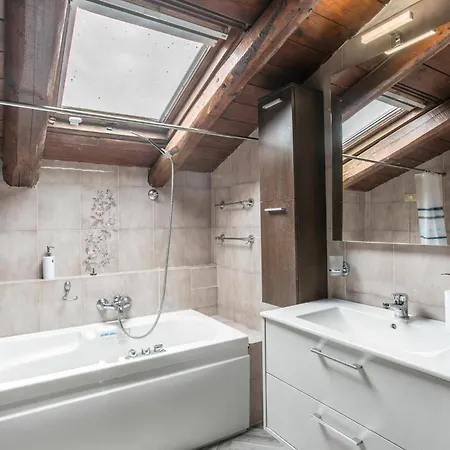 Holiday home Stunning In Siracusa With Kitchenette Syracuse