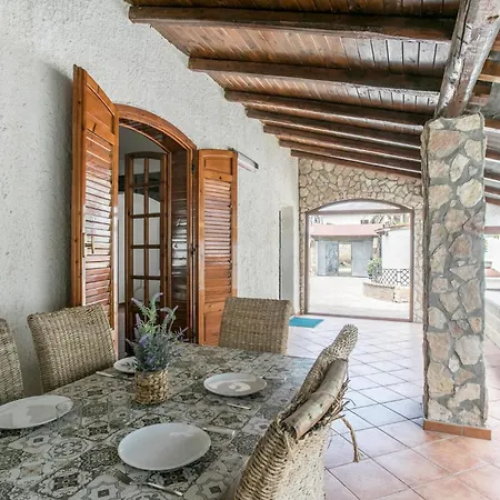 Stunning In Siracusa With Kitchenette Holiday home