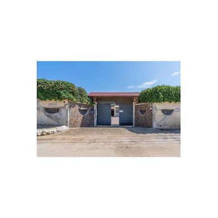 Stunning In Siracusa With Kitchenette Holiday home *